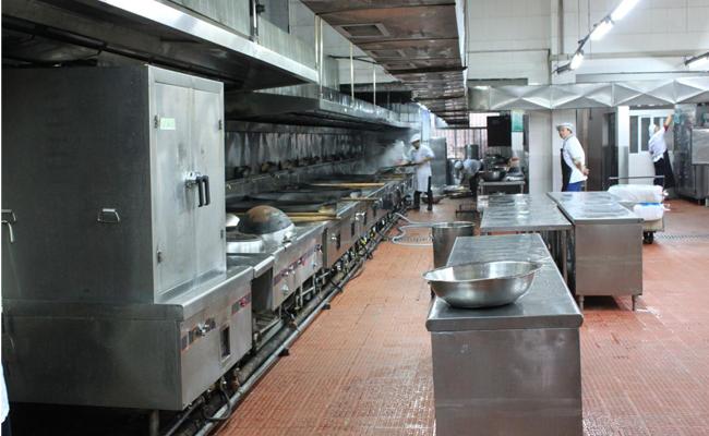 大型厨房设备生产厂教你如何更加合理的采购全套商用厨房设备